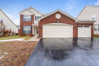 244 Stonegate Road, Bolingbrook, IL 60440