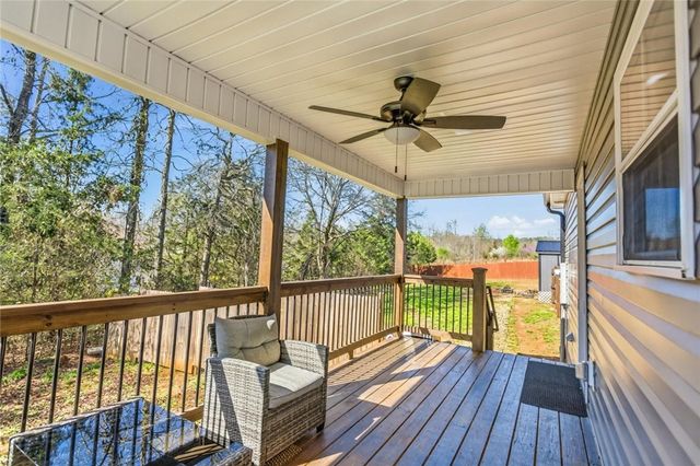 745 Dave Nix Road, Seneca, SC 29678