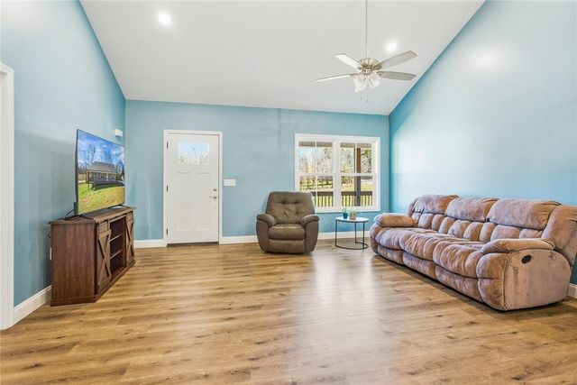 745 Dave Nix Road, Seneca, SC 29678