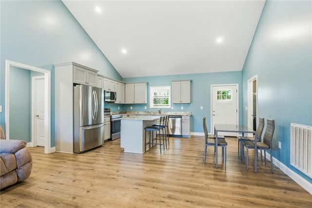 745 Dave Nix Road, Seneca, SC 29678