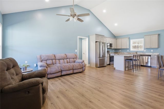 745 Dave Nix Road, Seneca, SC 29678