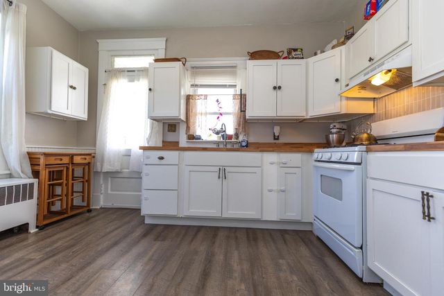21 FRANKLIN ST, Highspire, PA 17034