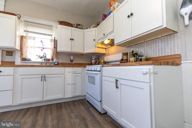 21 FRANKLIN ST, Highspire, PA 17034