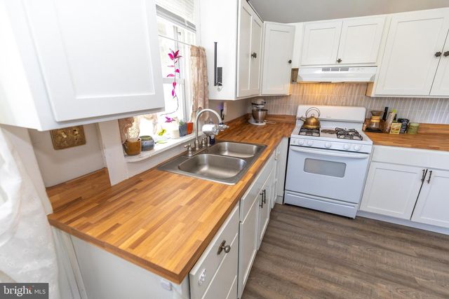 21 FRANKLIN ST, Highspire, PA 17034