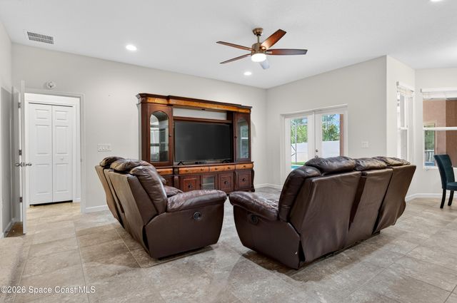 509 Easton Forest Circle SE, Palm Bay, FL 32909