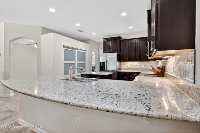 509 Easton Forest Circle SE, Palm Bay, FL 32909