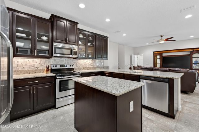 509 Easton Forest Circle SE, Palm Bay, FL 32909