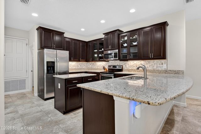 509 Easton Forest Circle SE, Palm Bay, FL 32909