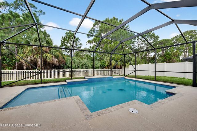509 Easton Forest Circle SE, Palm Bay, FL 32909