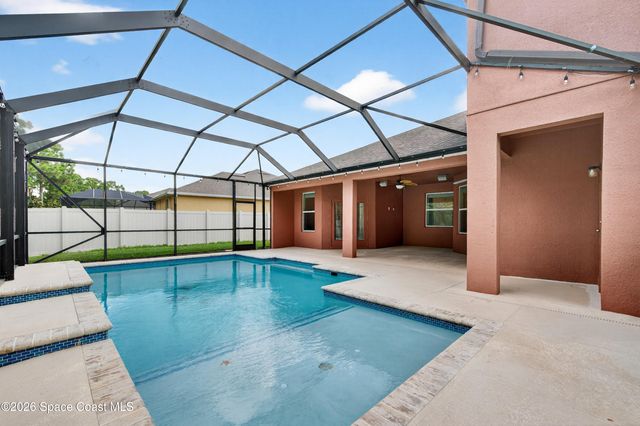 509 Easton Forest Circle SE, Palm Bay, FL 32909