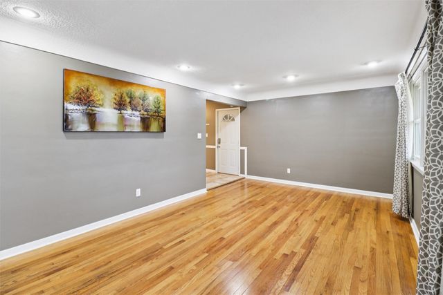 310 SE 7th Street, Ankeny, IA 50021