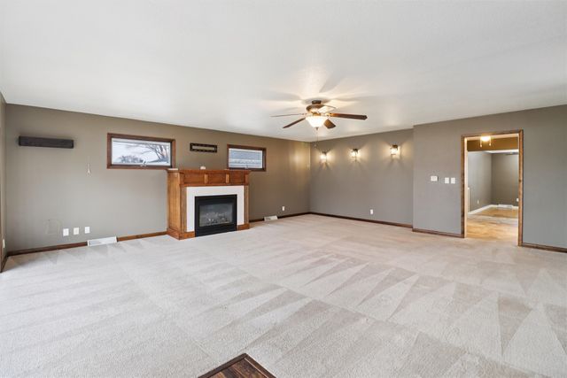 310 SE 7th Street, Ankeny, IA 50021