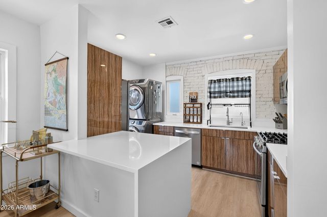 2801 N 10TH Street, Phoenix, AZ 85006