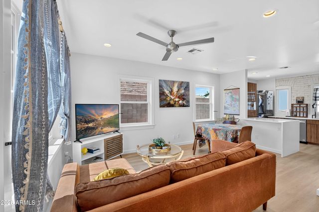 2801 N 10TH Street, Phoenix, AZ 85006
