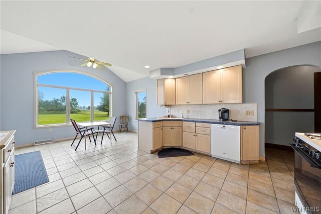 517 Lake Avenue, Lancaster, NY 14086