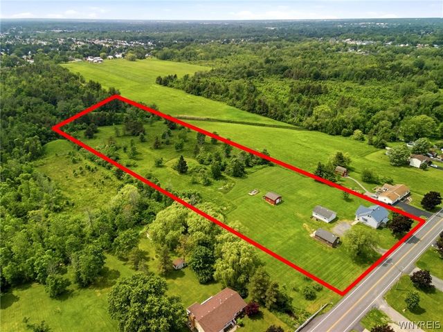 517 Lake Avenue, Lancaster, NY 14086