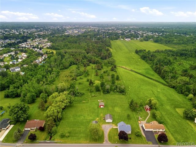 517 Lake Avenue, Lancaster, NY 14086