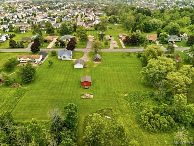 517 Lake Avenue, Lancaster, NY 14086