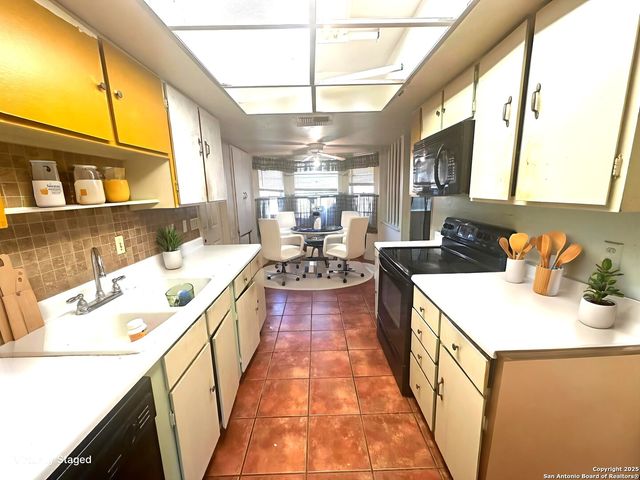 9623 Caney Creek, San Antonio, TX 78245