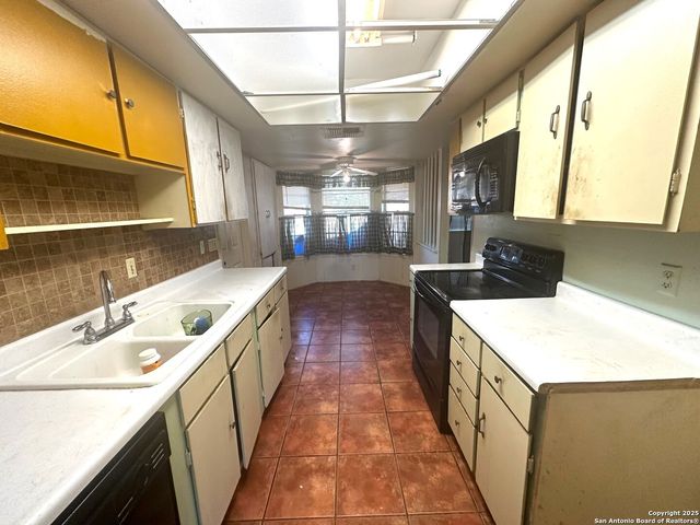 9623 Caney Creek, San Antonio, TX 78245