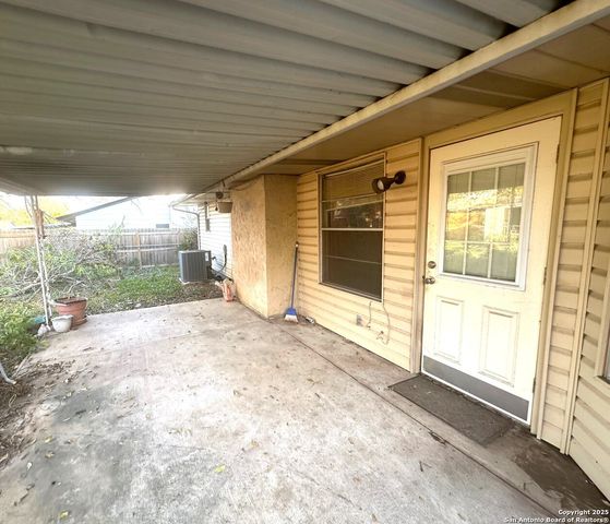 9623 Caney Creek, San Antonio, TX 78245