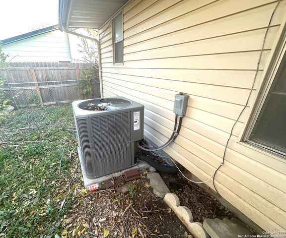 9623 Caney Creek, San Antonio, TX 78245