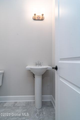 36 Priddle Lane, Colonie, NY 12110