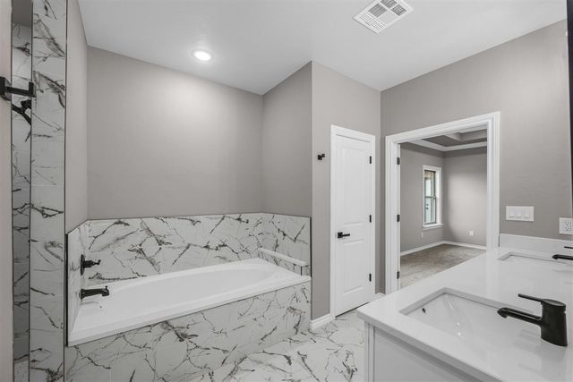 4297 Peak Ln, Elgin, OK 73538