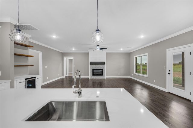 4297 Peak Ln, Elgin, OK 73538