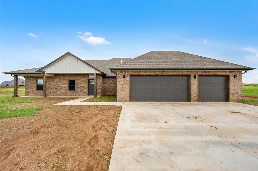 4297 Peak Ln, Elgin, OK 73538