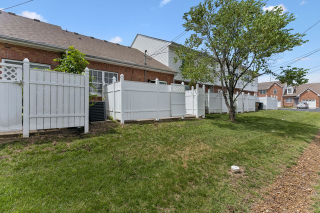 2120 Lebanon Pike Apt 90, Nashville, TN 37210