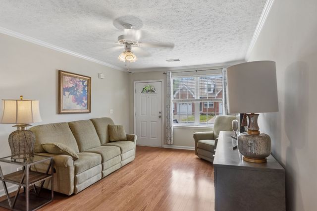 2120 Lebanon Pike Apt 90, Nashville, TN 37210