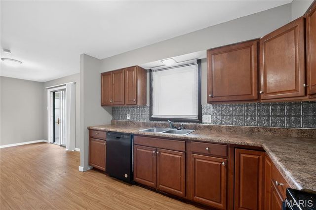 11007 Landseer Drive, St Louis, MO 63136