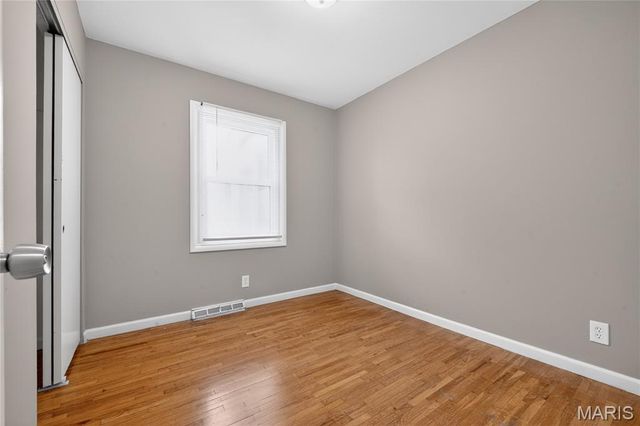 11007 Landseer Drive, St Louis, MO 63136