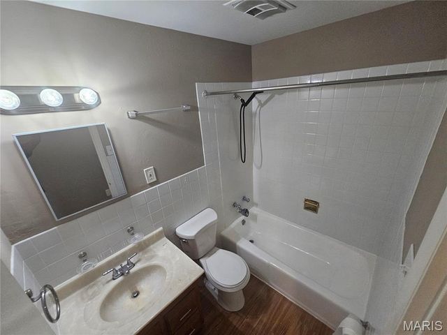 11007 Landseer Drive, St Louis, MO 63136
