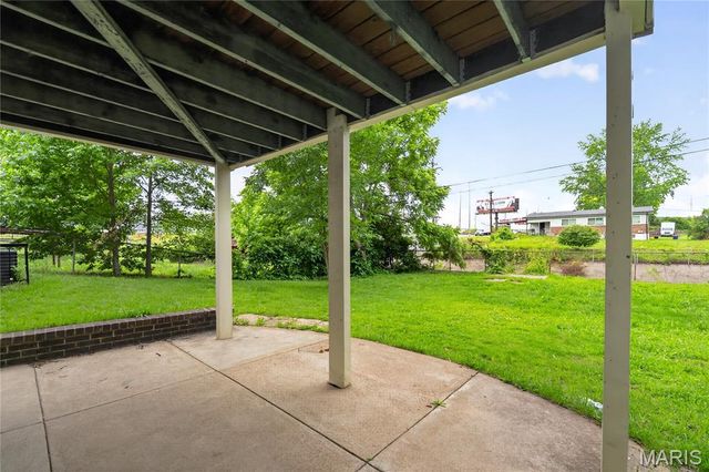11007 Landseer Drive, St Louis, MO 63136