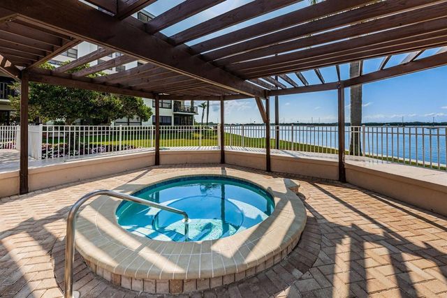 6291 BAHIA DEL MAR CIRCLE 903, St Petersburg, FL 33715