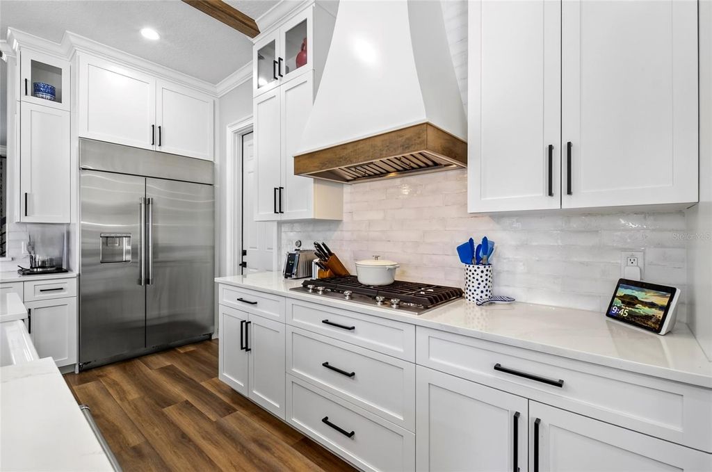 Image 11 of property listing at 9904 BRENTFORD COURT, Windermere, FL 34786