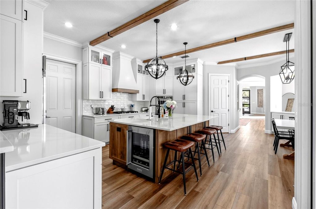 Image 13 of property listing at 9904 BRENTFORD COURT, Windermere, FL 34786