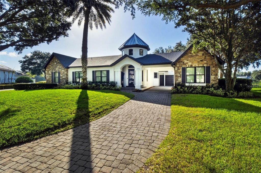Image 3 of property listing at 9904 BRENTFORD COURT, Windermere, FL 34786