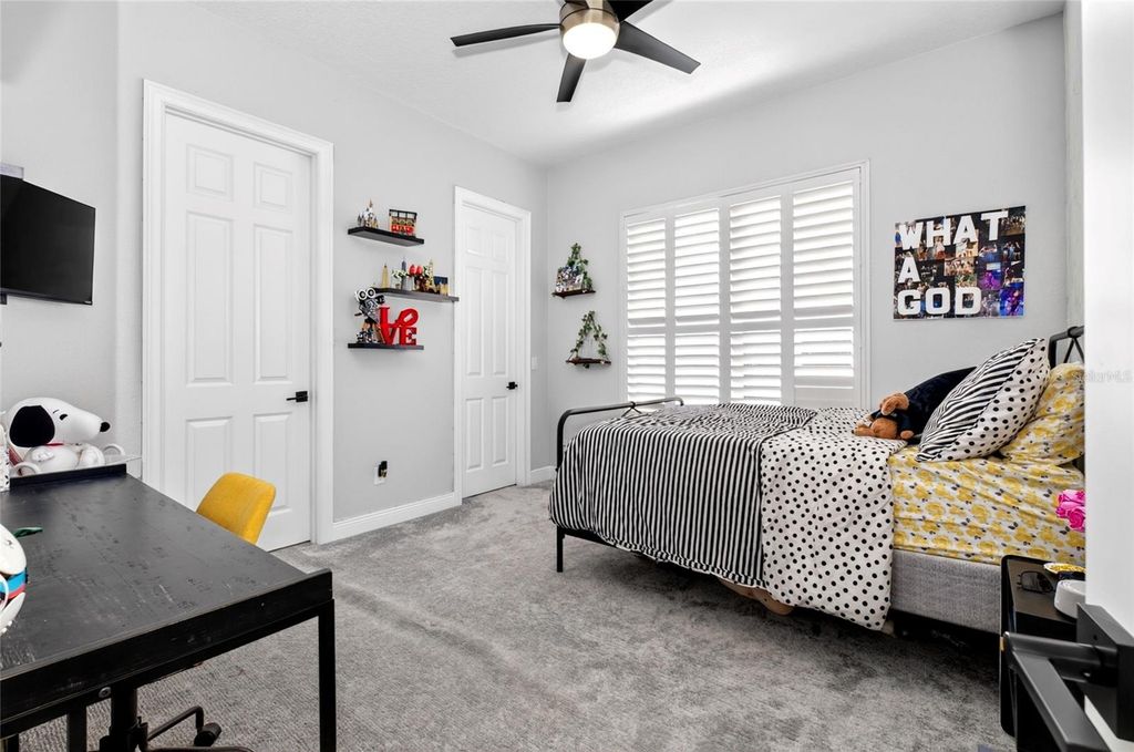 Image 34 of property listing at 9904 BRENTFORD COURT, Windermere, FL 34786