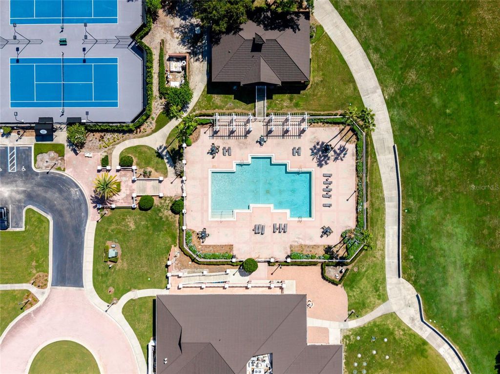 Image 70 of property listing at 9904 BRENTFORD COURT, Windermere, FL 34786