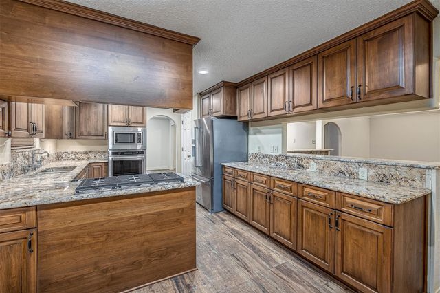 3301 Savell Drive, Baytown, TX 77521
