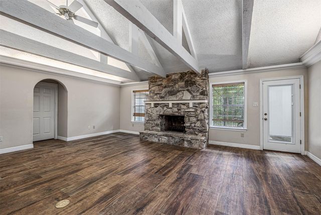 3301 Savell Drive, Baytown, TX 77521