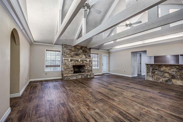 3301 Savell Drive, Baytown, TX 77521