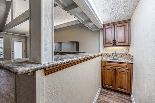 3301 Savell Drive, Baytown, TX 77521