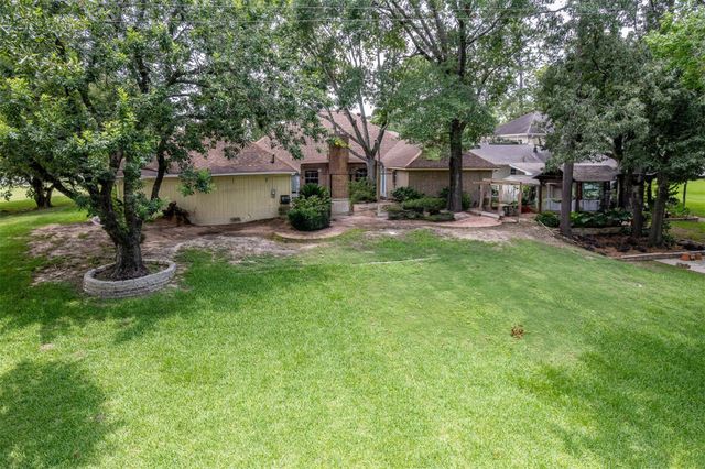 3301 Savell Drive, Baytown, TX 77521