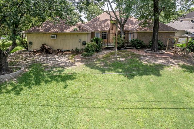 3301 Savell Drive, Baytown, TX 77521
