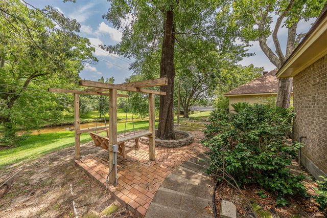 3301 Savell Drive, Baytown, TX 77521