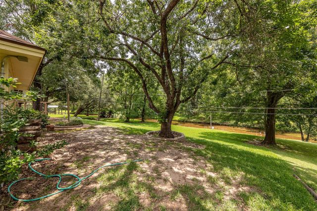 3301 Savell Drive, Baytown, TX 77521